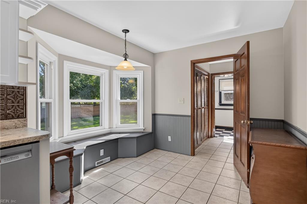 828 Woodrow Ct Property Photo 12