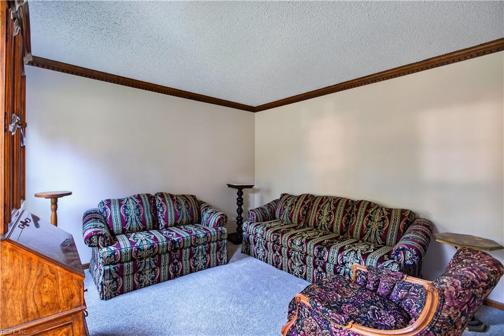 828 Woodrow Ct Property Photo 20
