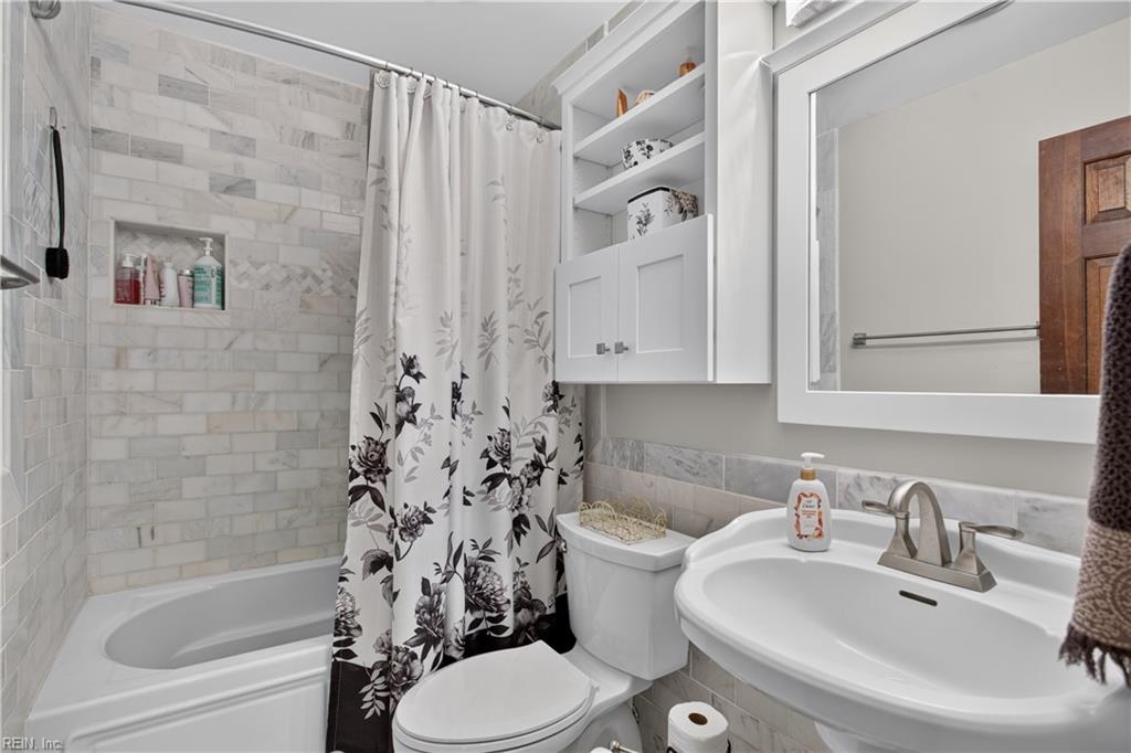 828 Woodrow Ct Property Photo 30