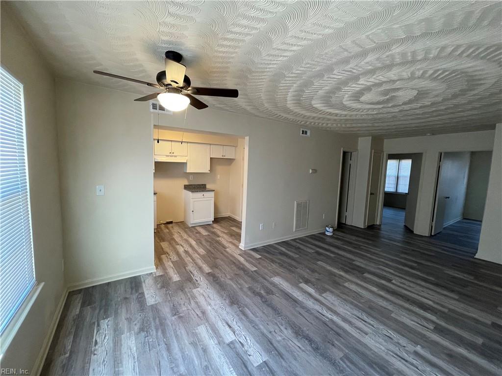 2812 Corprew Ave Property Photo 2