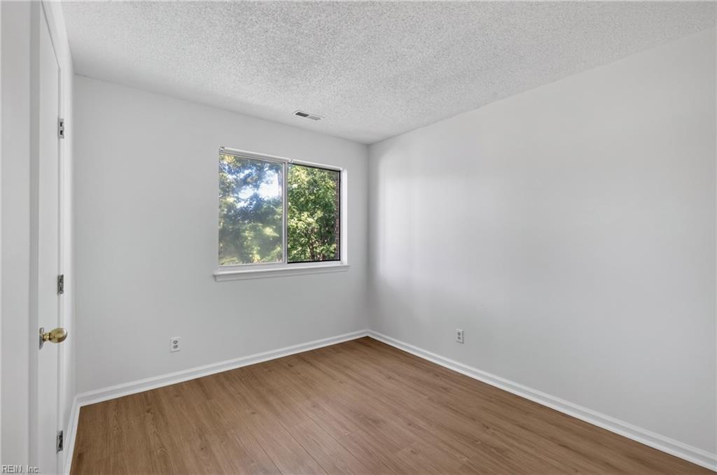 12869 Daybreak Cir Property Photo 9