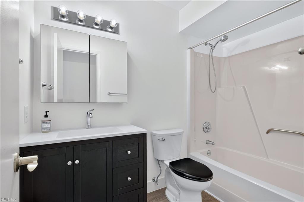 1508 Bayberry N Ct Property Photo 23