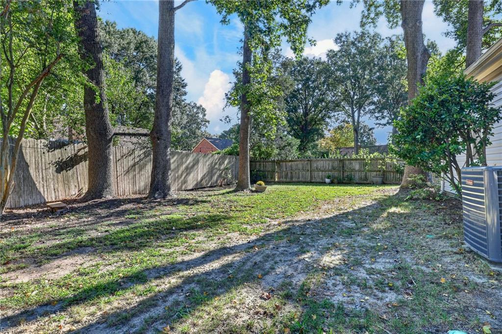 1508 Bayberry N Ct Property Photo 28