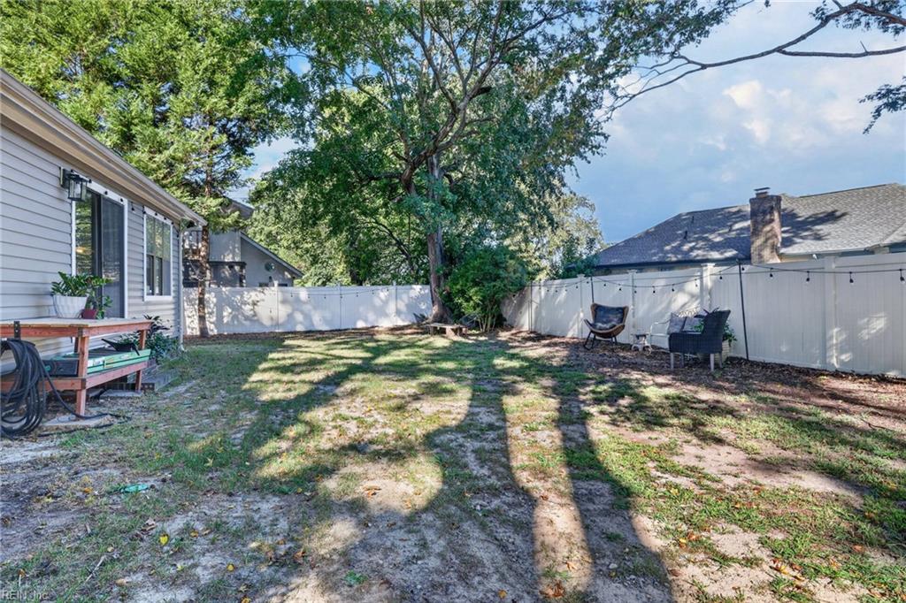 1508 Bayberry N Ct Property Photo 29