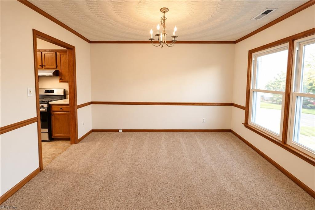 904 Barrington Ct Property Photo 8