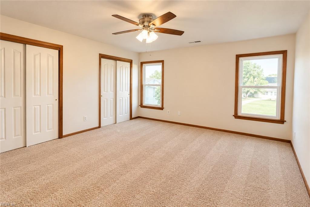 904 Barrington Ct Property Photo 10