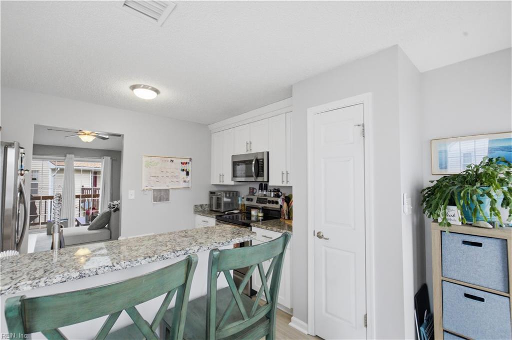 3704 Towne Point Rd Property Photo 16