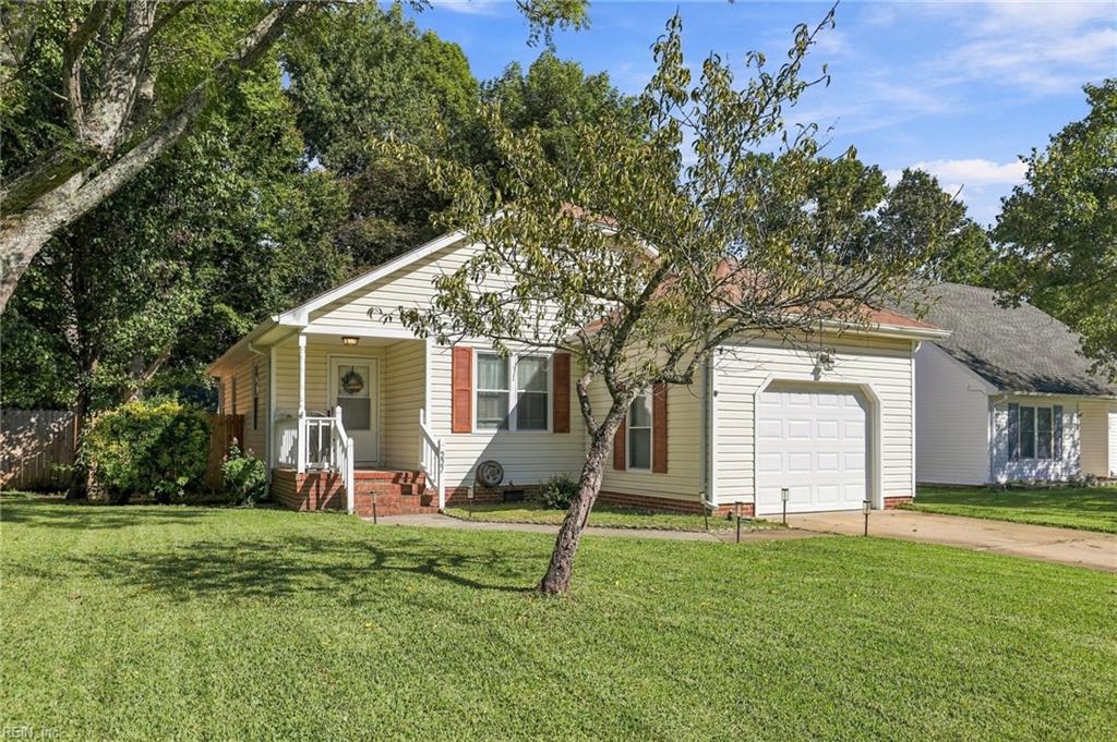 227 Abingdon Cir Property Photo 3
