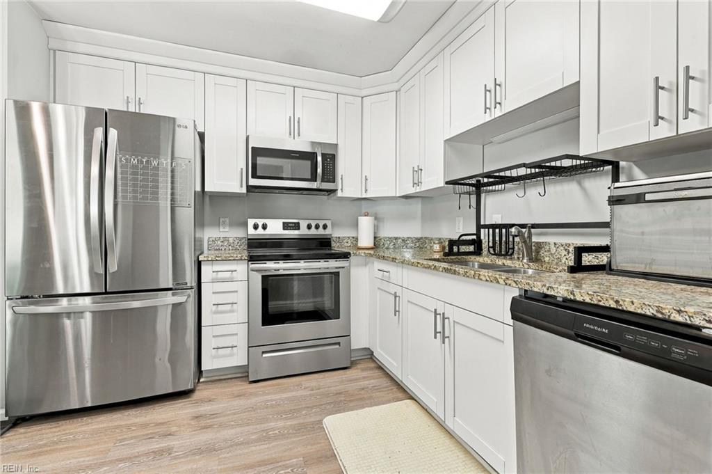 227 Abingdon Cir Property Photo 13