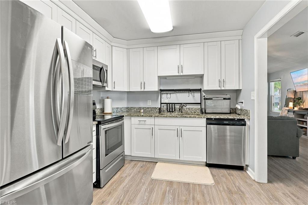 227 Abingdon Cir Property Photo 14