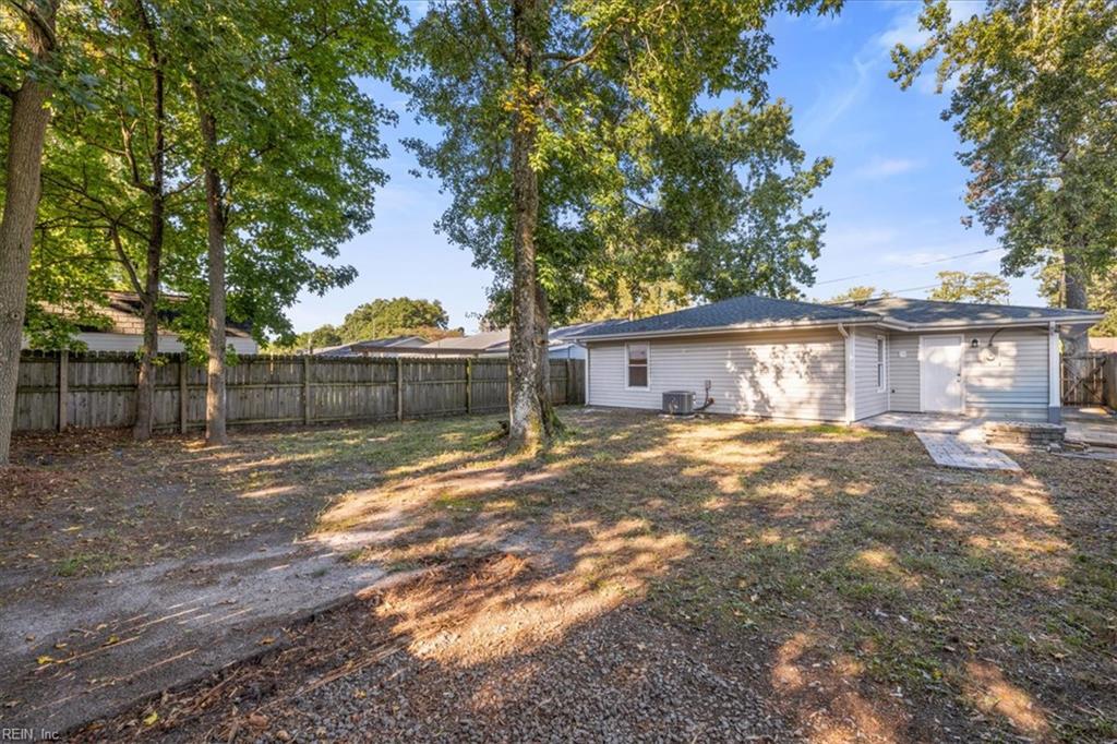 1425 Glendale Ave Property Photo 28