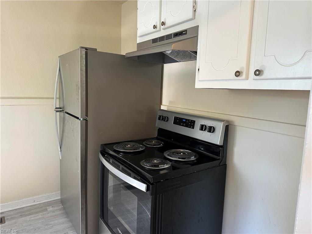 3641 Sharpley Ave Property Photo 7