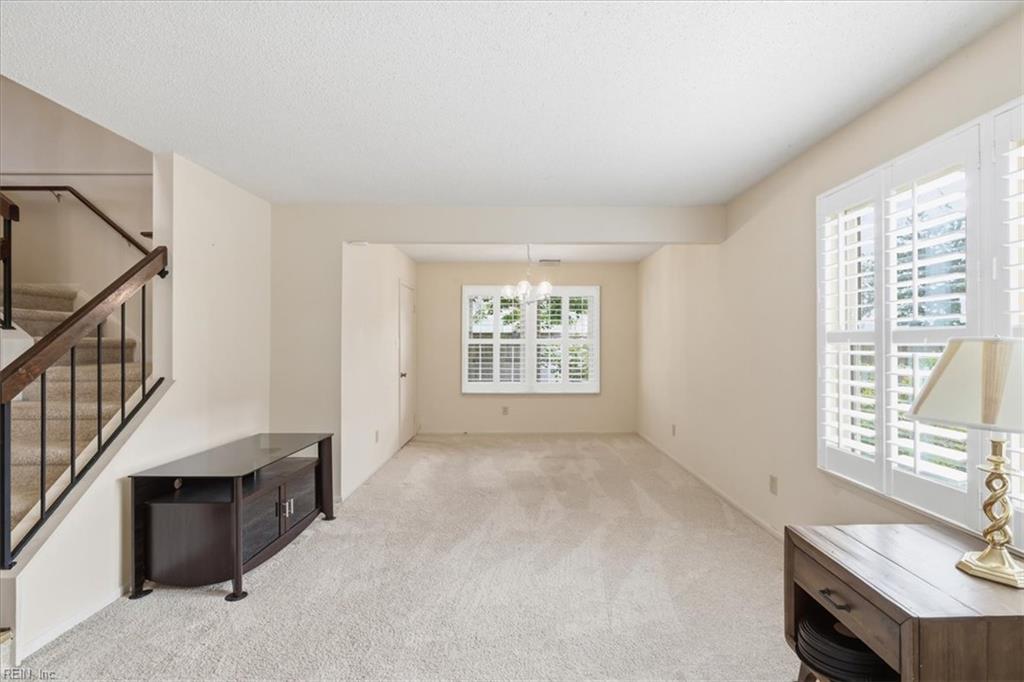 5204 Shorebreeze Ct Property Photo 10