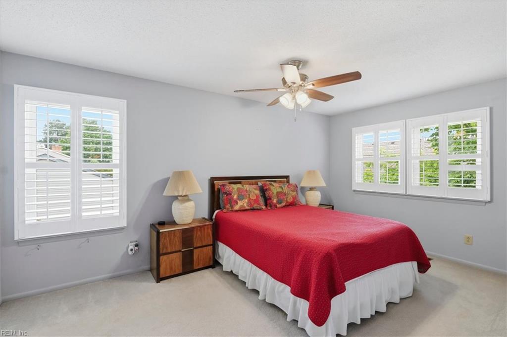 5204 Shorebreeze Ct Property Photo 15