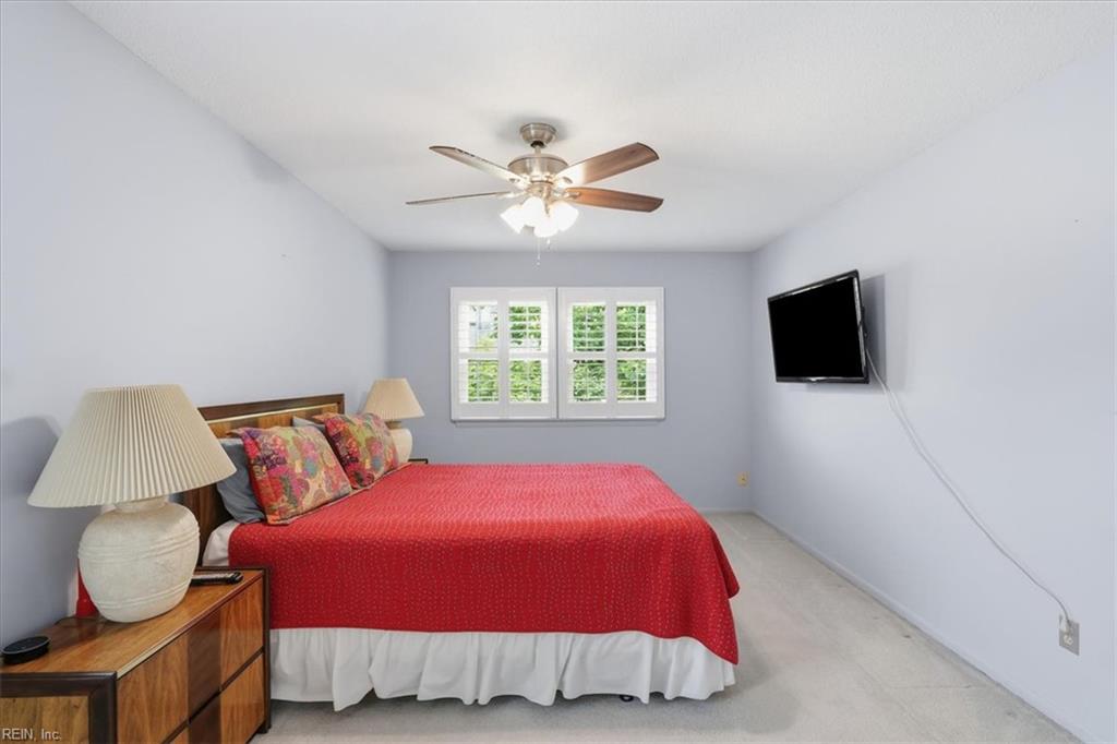 5204 Shorebreeze Ct Property Photo 16