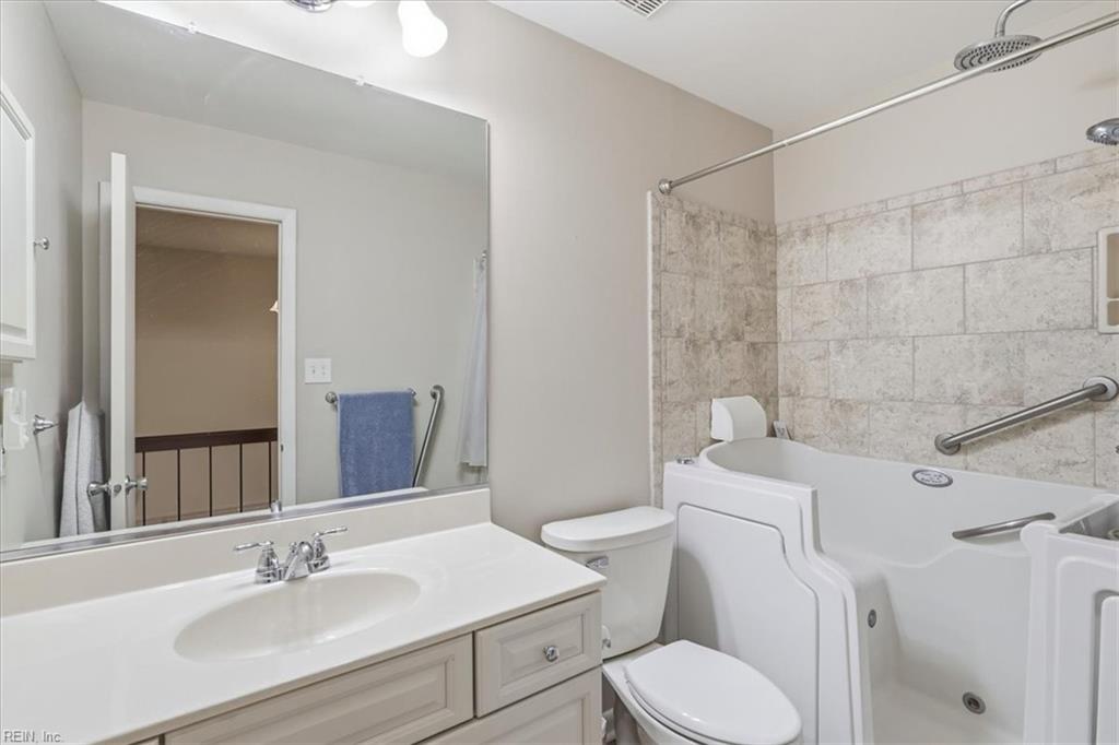 5204 Shorebreeze Ct Property Photo 20