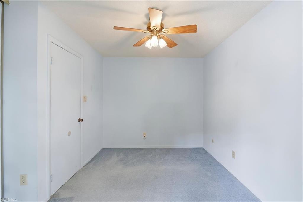 5204 Shorebreeze Ct Property Photo 21