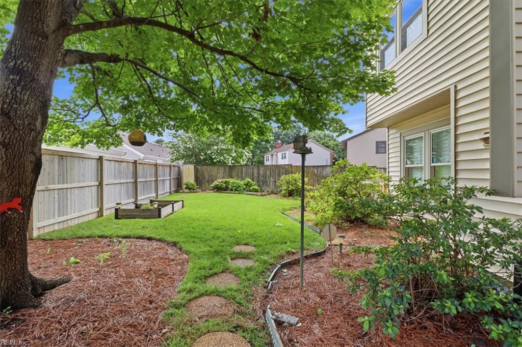 5204 Shorebreeze Ct Property Photo 28