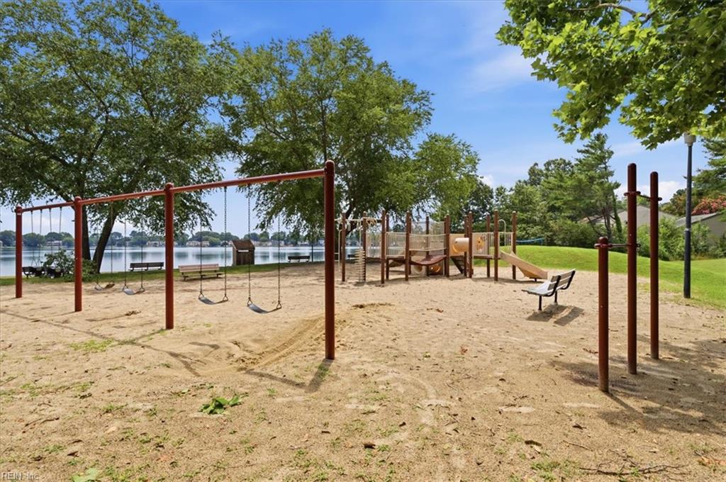 5204 Shorebreeze Ct Property Photo 33