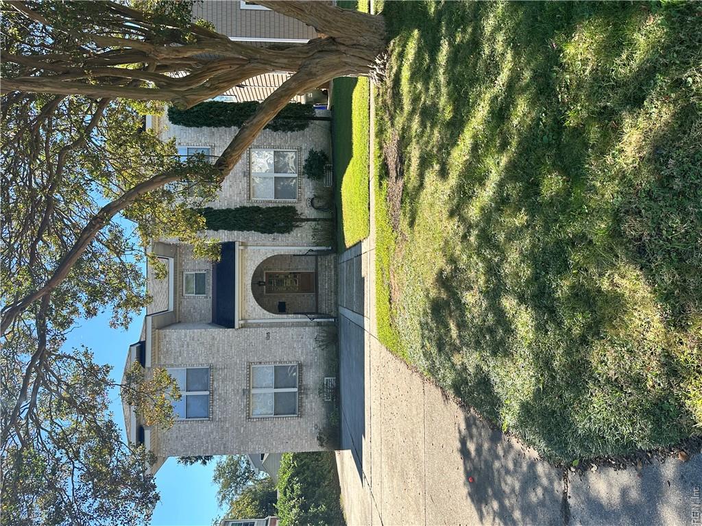 1315 Bolling Ave Property Photo 2
