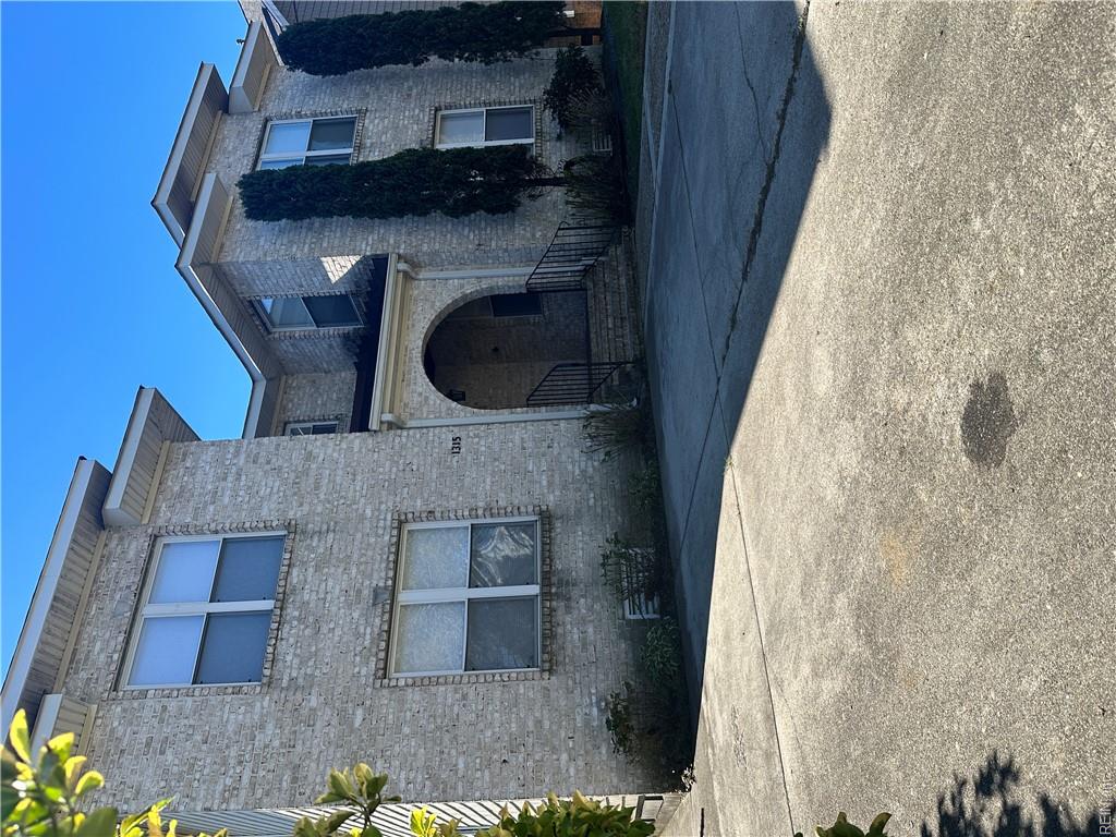 1315 Bolling Ave Property Photo 4
