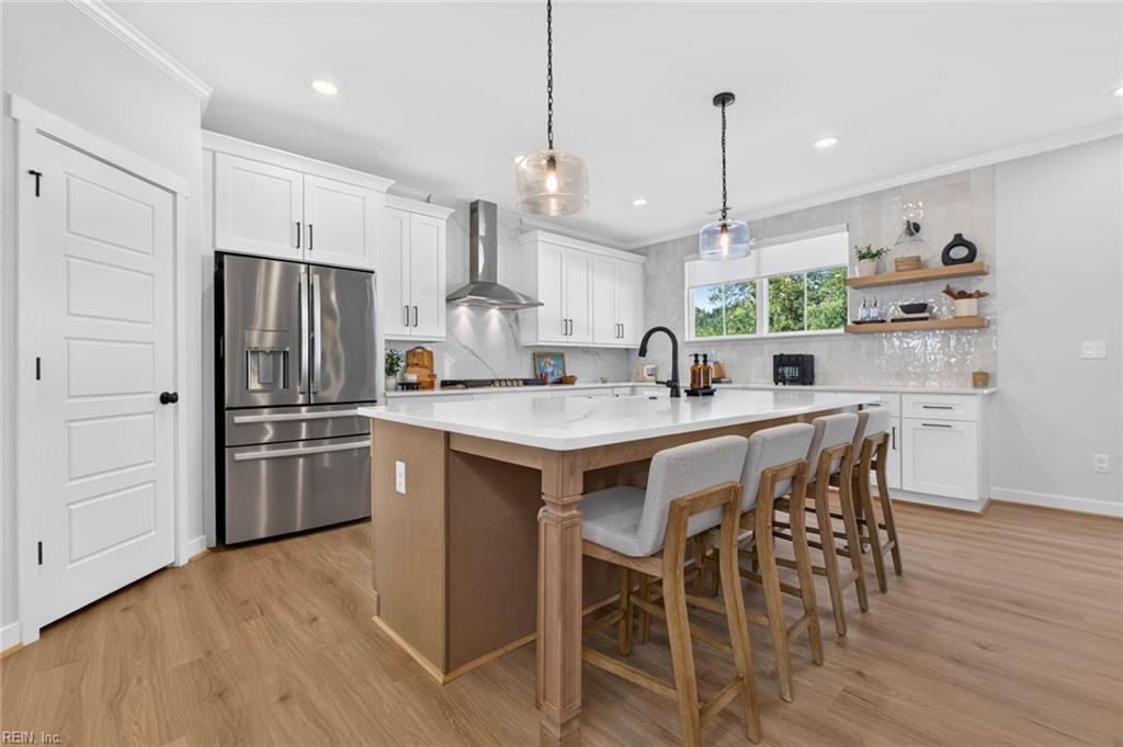 203 Hessian Loop Property Photo 6