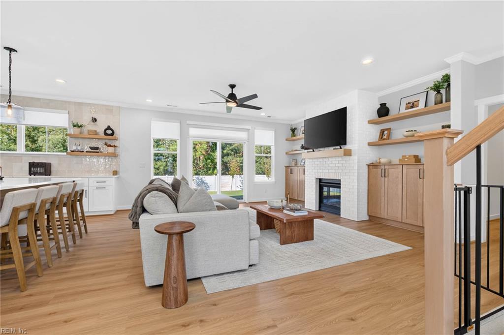 203 Hessian Loop Property Photo 11