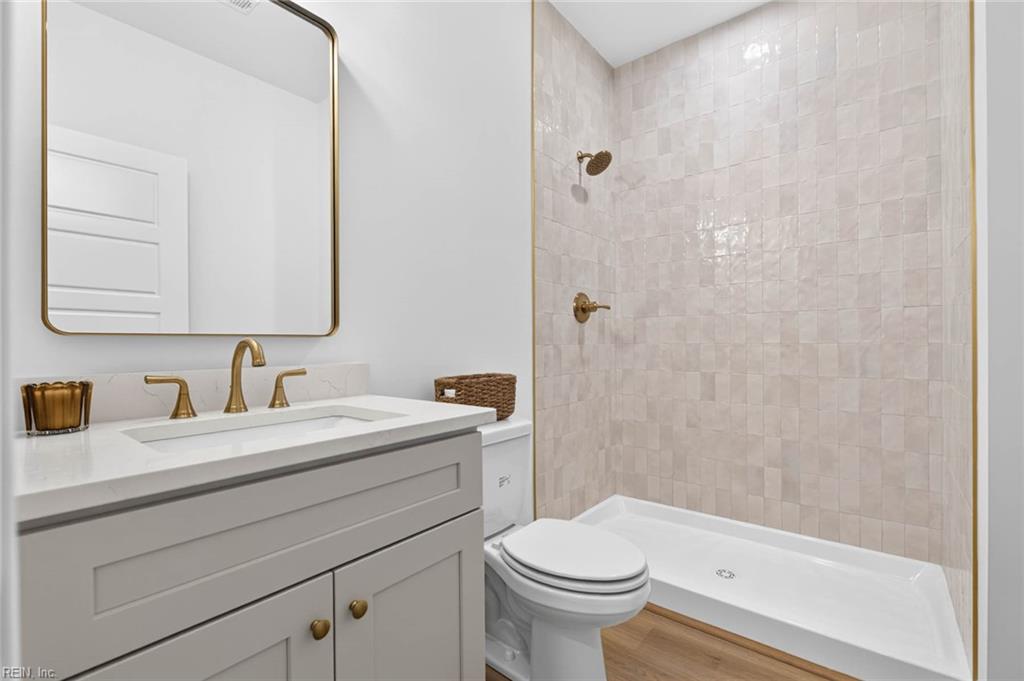 203 Hessian Loop Property Photo 19