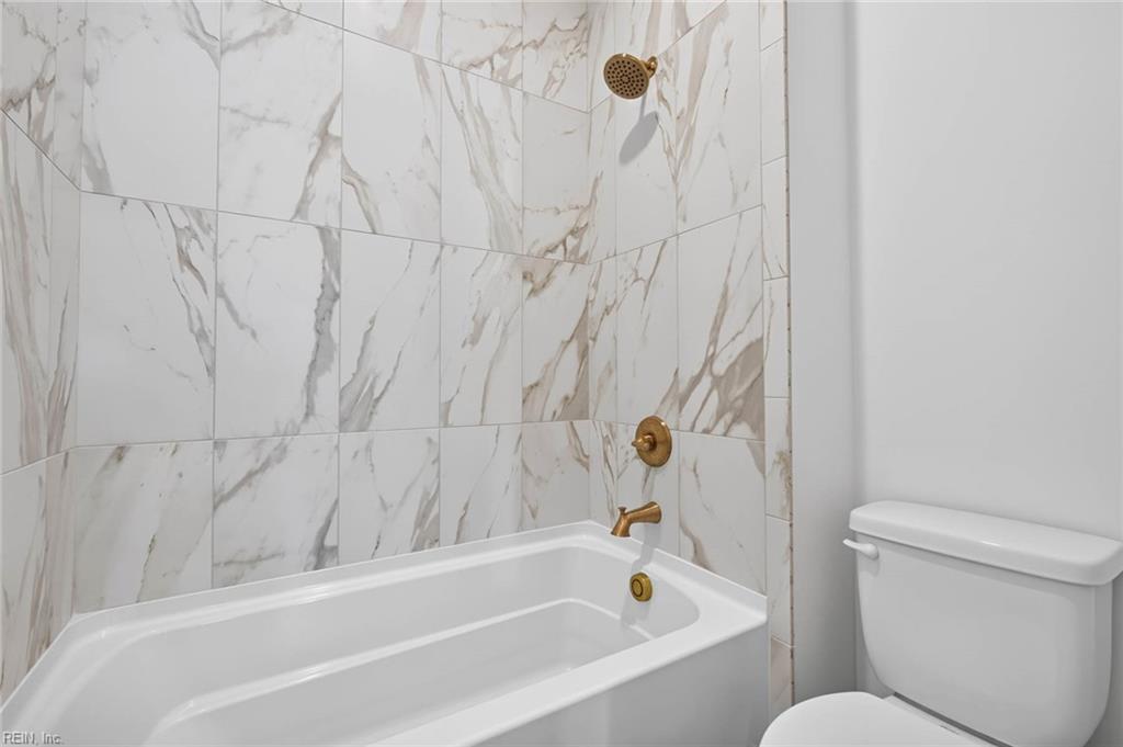 203 Hessian Loop Property Photo 31