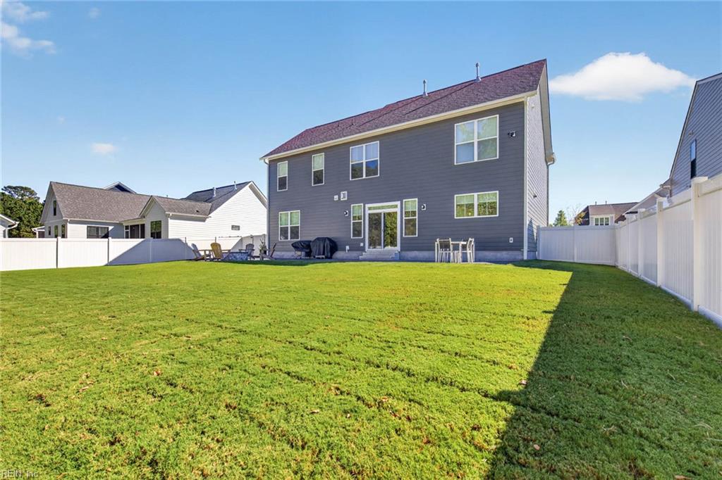 203 Hessian Loop Property Photo 33