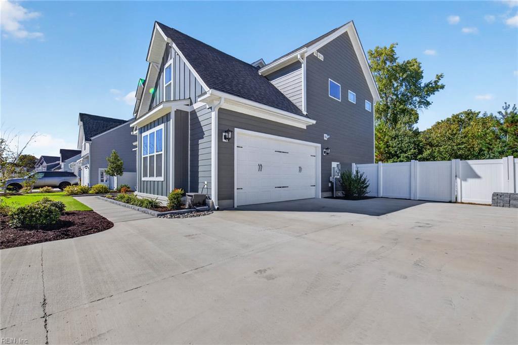 203 Hessian Loop Property Photo 42