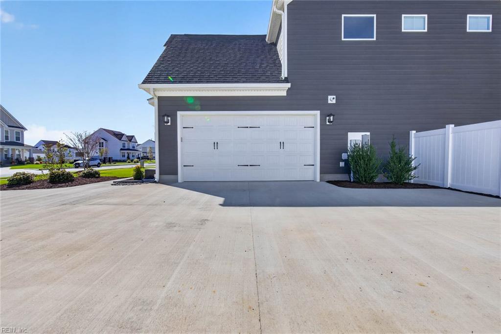 203 Hessian Loop Property Photo 43