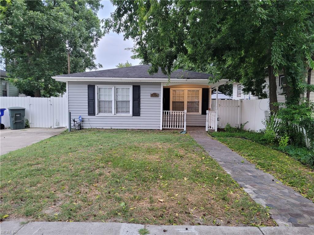 1305 W 37th Street St Property Photo 1