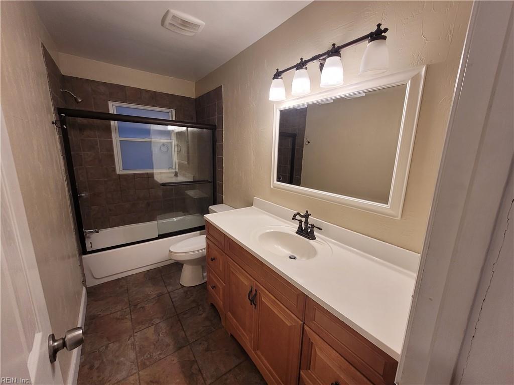 1305 W 37th Street St Property Photo 5