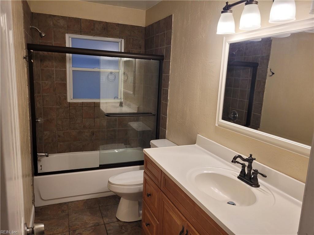 1305 W 37th Street St Property Photo 6