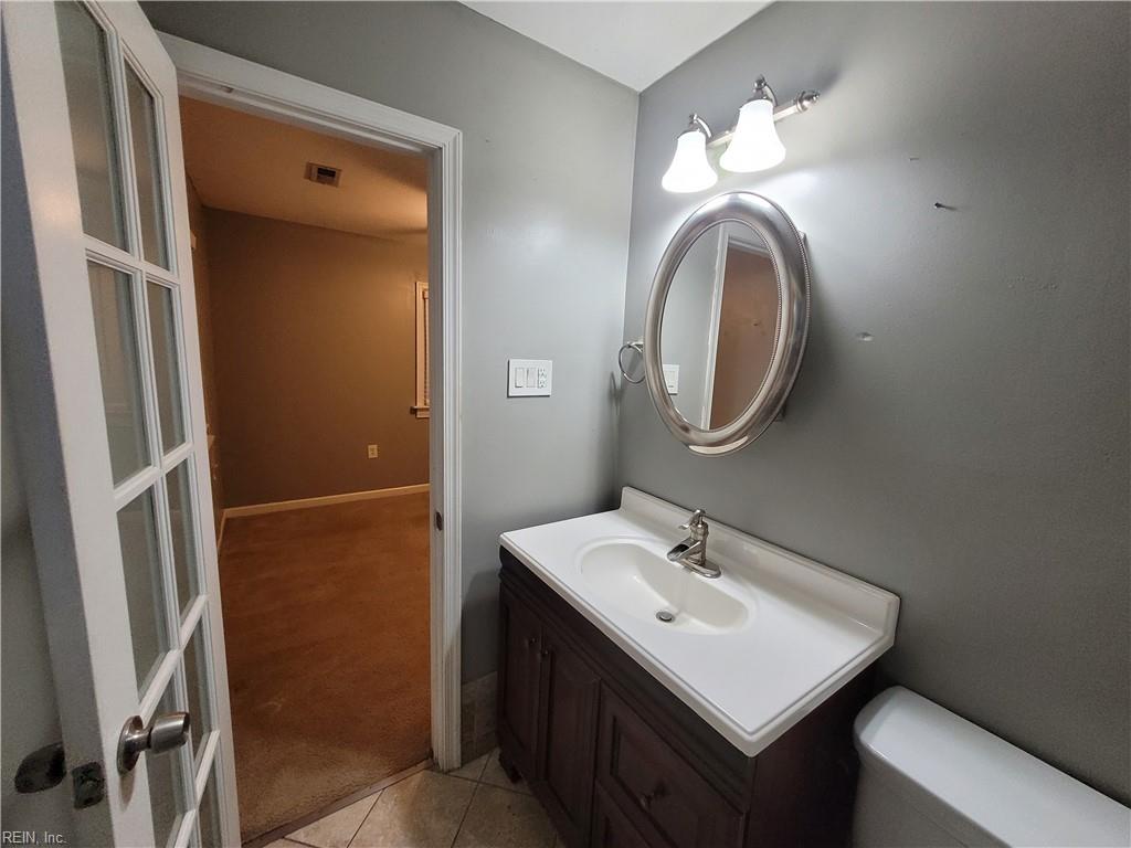 1305 W 37th Street St Property Photo 9