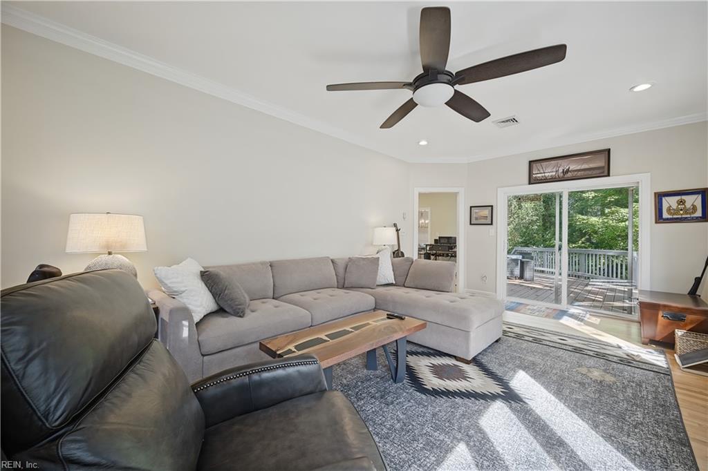 1304 Hawaiian Drive Dr Property Photo 11