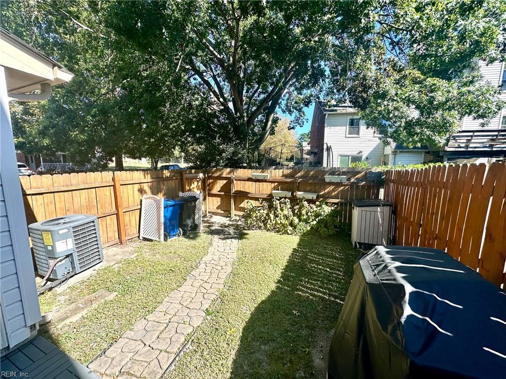 1500 Canterford Ct Property Photo 13