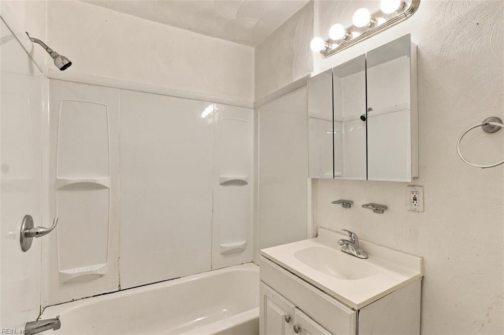 3200 Arlington Pl Property Photo 10