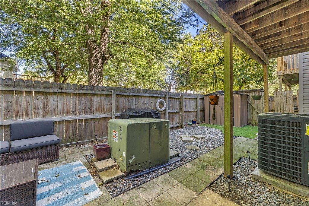 504 Barberton Dr Property Photo 27