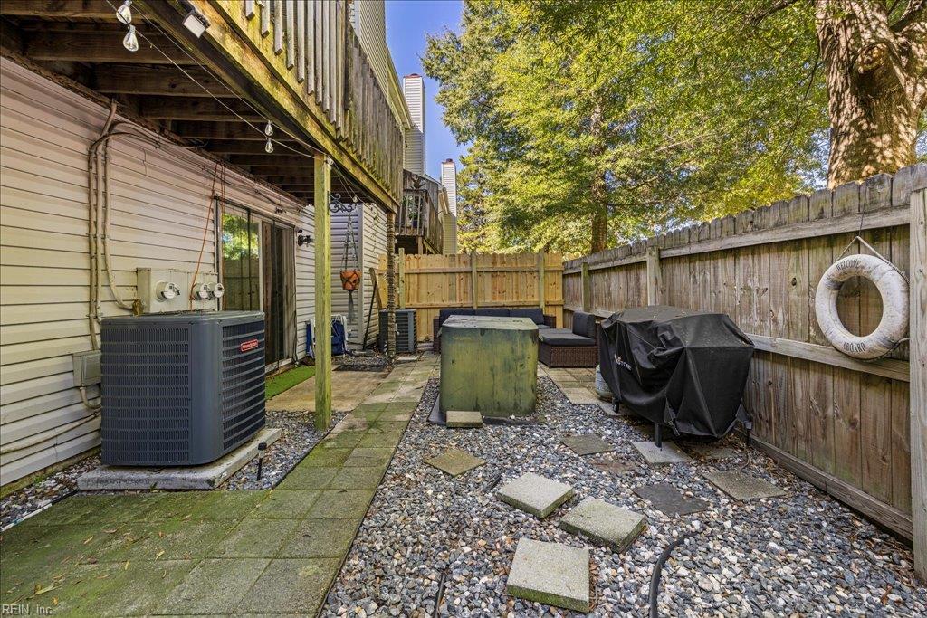 504 Barberton Dr Property Photo 30