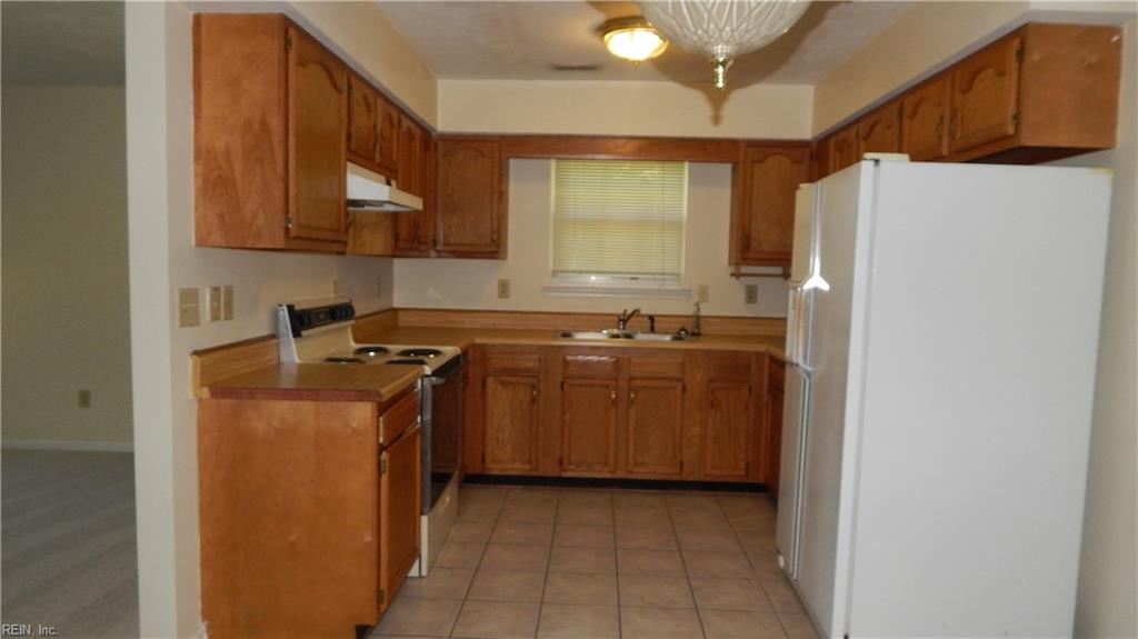 424 Gregory Ln Property Photo 8