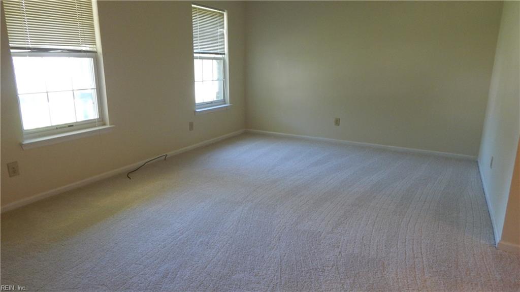 424 Gregory Ln Property Photo 18