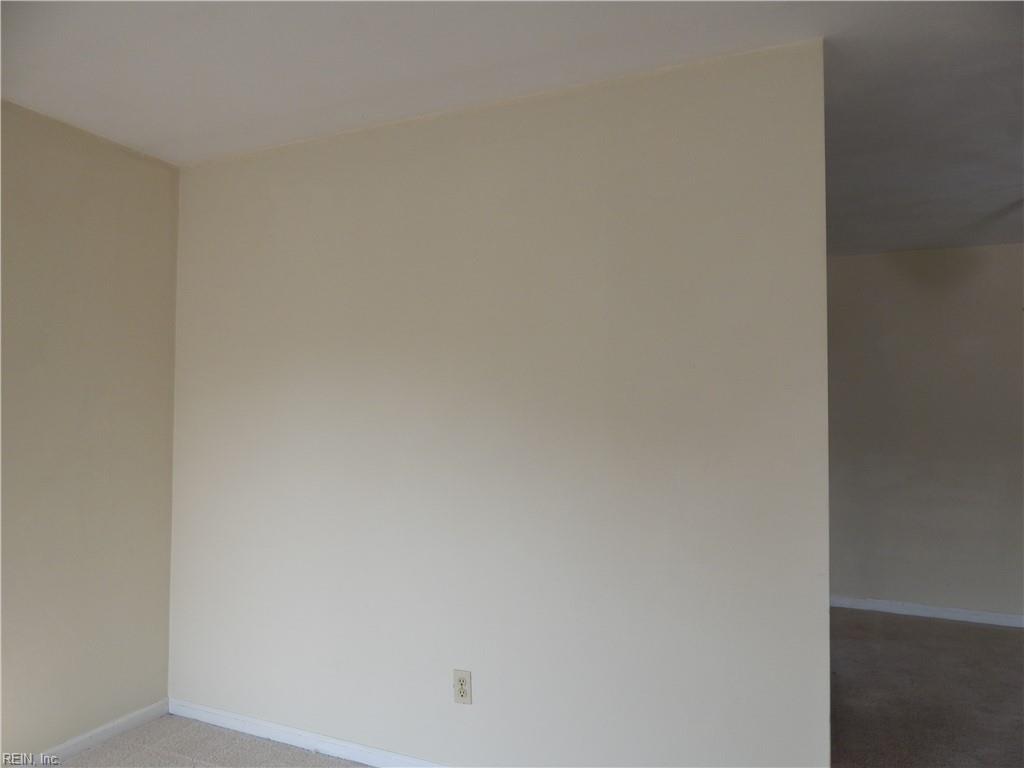 424 Gregory Ln Property Photo 27