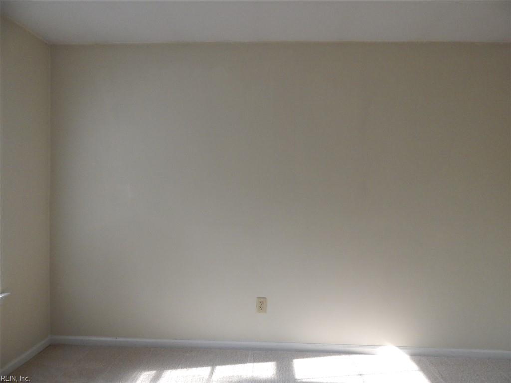 424 Gregory Ln Property Photo 28
