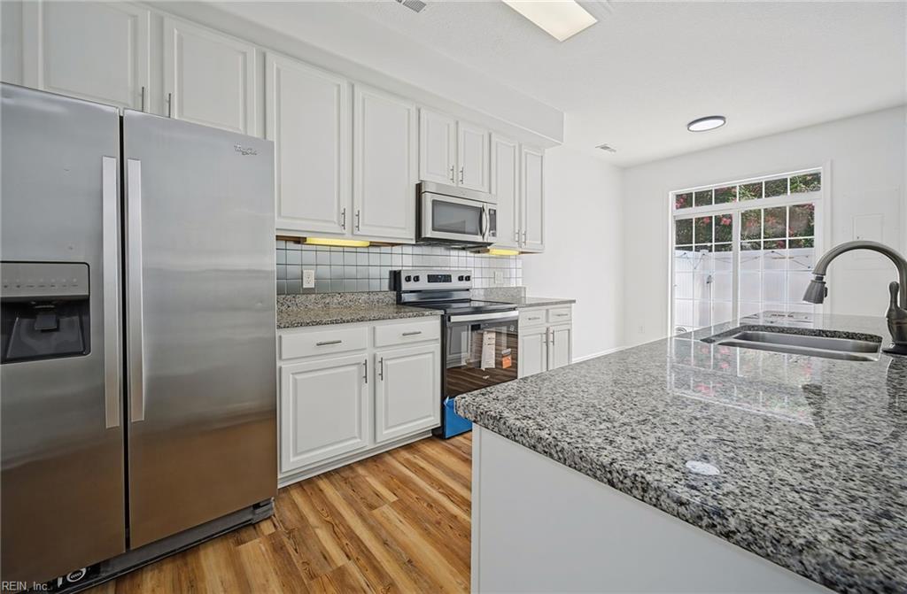 929 Canterwood Ct Property Photo 19