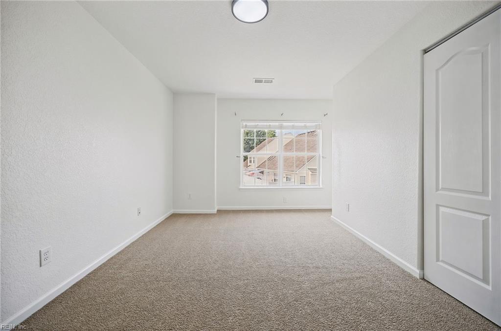 929 Canterwood Ct Property Photo 27