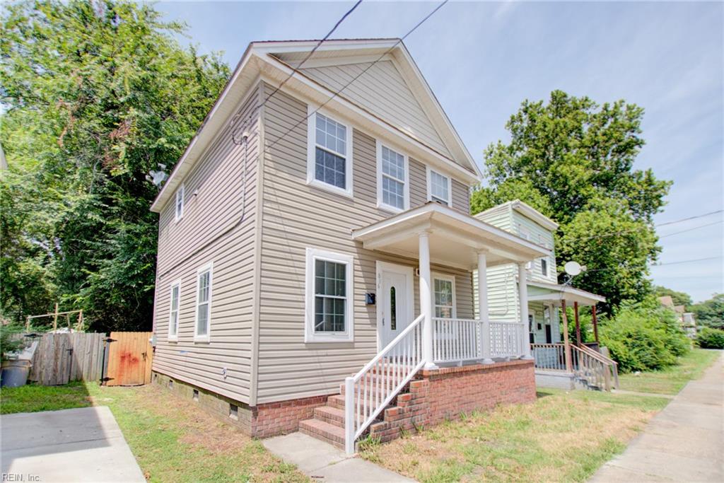 816 B Ave Property Photo 4