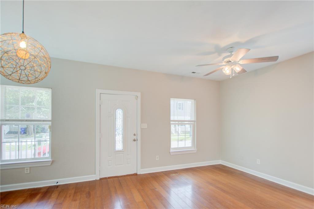 816 B Ave Property Photo 6