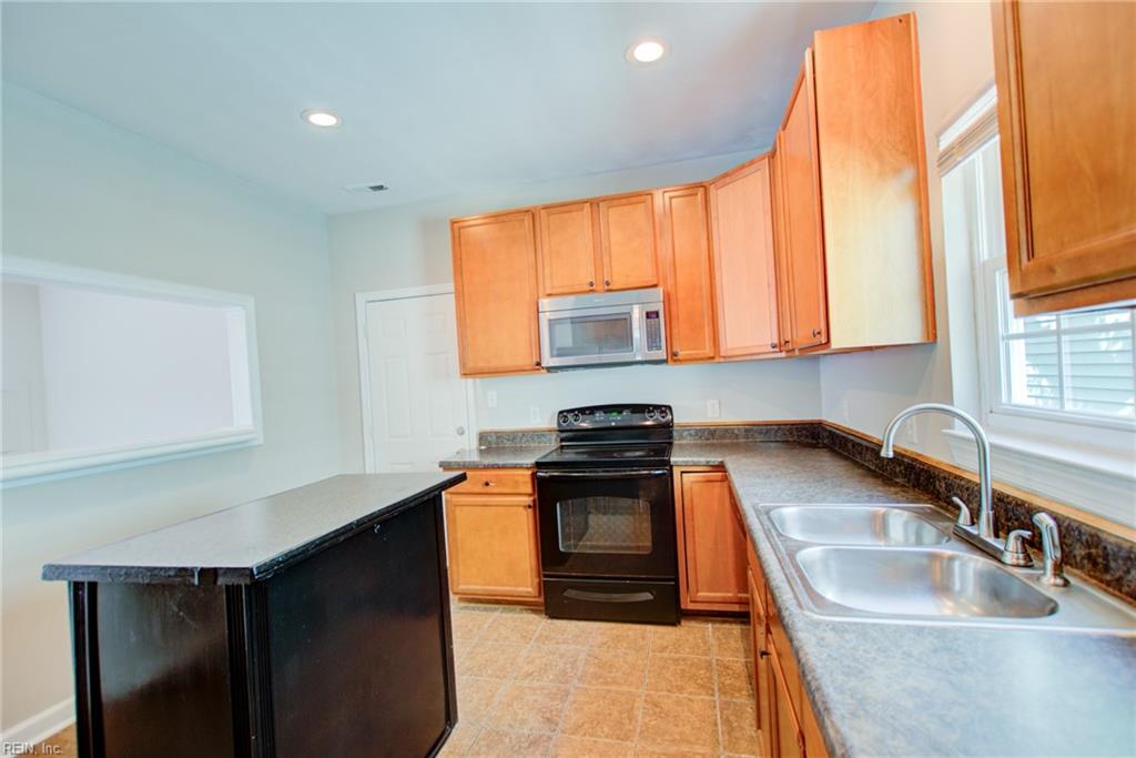 816 B Ave Property Photo 16